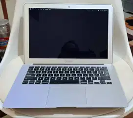Macbook Air i5 2017 8GB/256KB