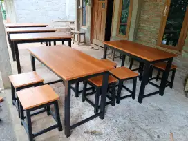Meja set kursi kayu