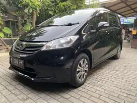 Honda Freed SD AT 2013 AC double blower low KM antik istimewa  KM