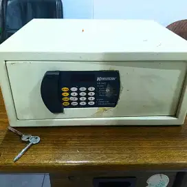 DI JUAL MURAH.. KRISBOW BRANKAS-AZKO (Savety Box)