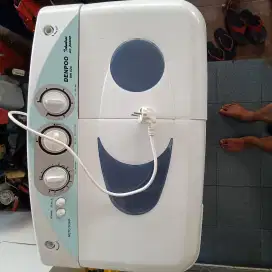 Mesin cuci 8 kg Dempo DW828