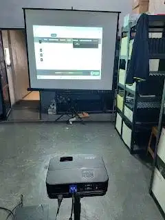 penyediaan proyektor medan