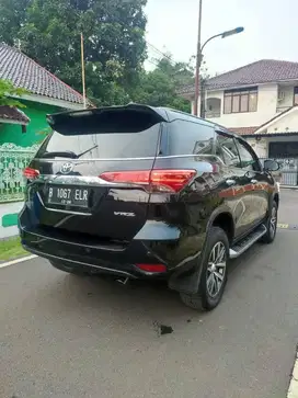 Toyota Fortuner VRZ at metic Tahun 2016 Hitam nopol Ganjil jakarta