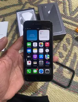 iPhone 8 64 ex iBox