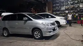 Toyota Kijang Innova 2010 Bensin