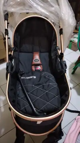 Stroller bekas terkena banjir