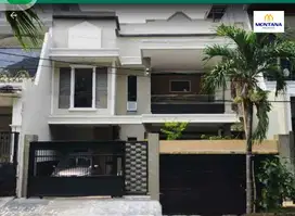 Dijual/Disewa Rumah 2 Lantai di Taman Semanan Indah