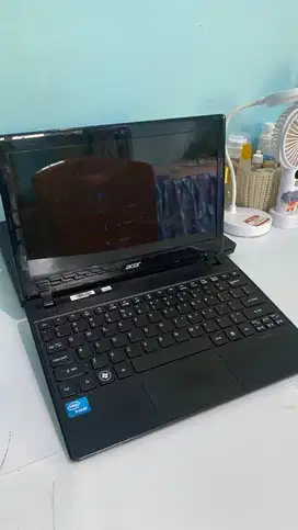 JUAL LAPTOP ACER ASPIRE ONE