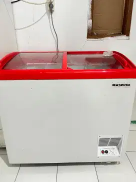 Flezer maspion mulus, masih ada garansi mau di jual aja BU