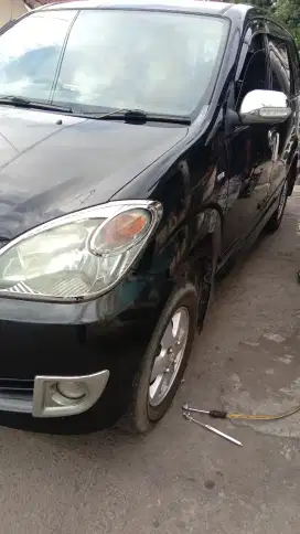 Di jual mobil Avanza tahun 2011 type G 1300cc