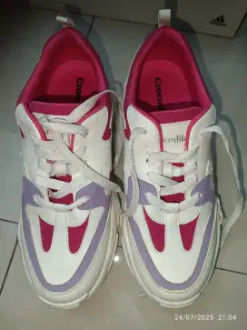 CROCODILE SEPATU SNEAKERS WANITA COMFORT & ORI SIZE 40