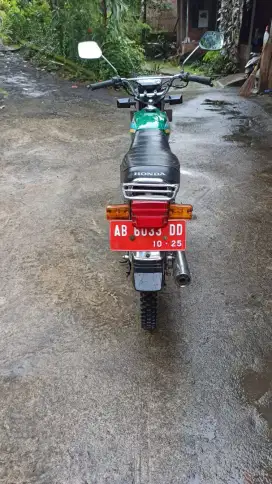Honda win 100 plat merah kumplit hidup