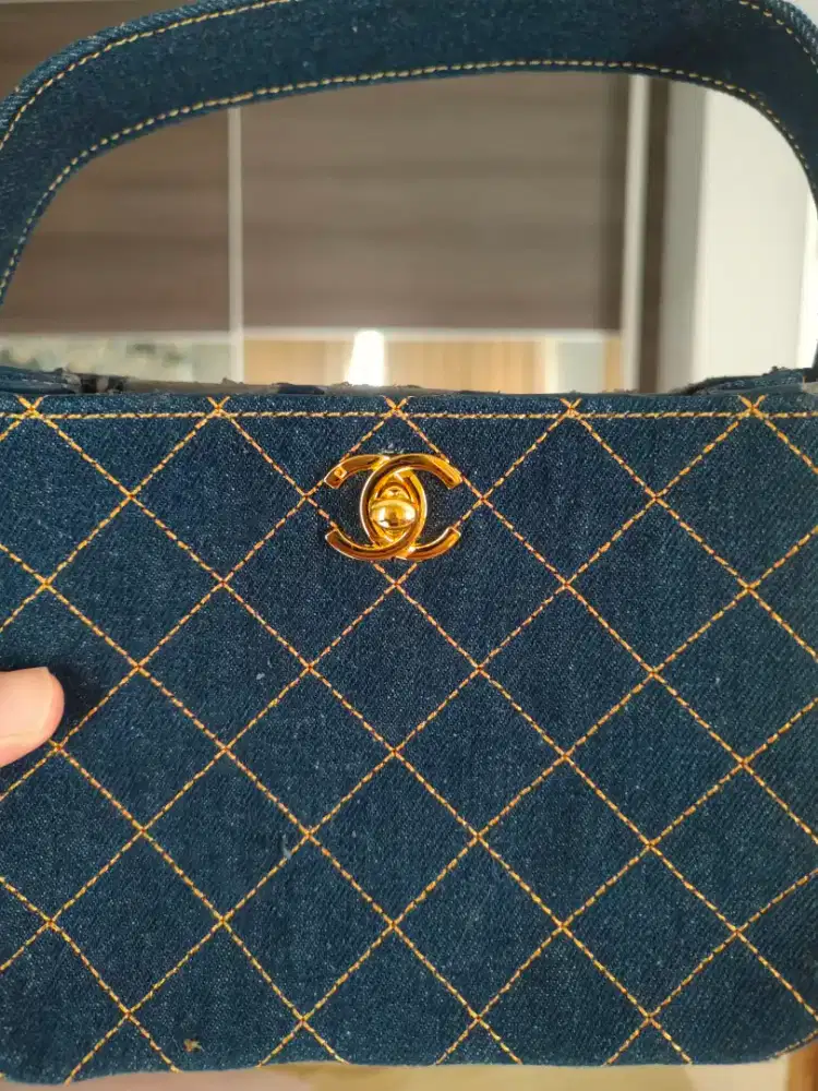 Chanel women purse