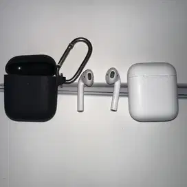 Apple AirPods Gen 2 With Charging Case
