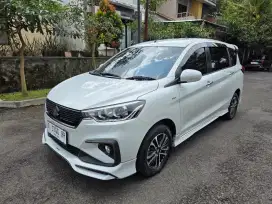 Ertiga Sport 1.5 Hybrid 2023 / Nopol R