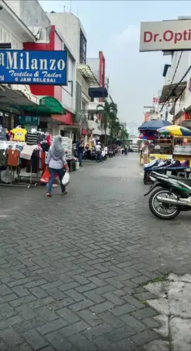 Dijual Ruko Pasar Baru 4 Lantai