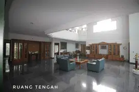Rumah Mewah dengan Luas 2925 Meter Persegi Lokasi Dekat XT Square