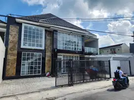 1 KAMPUS UII jl kaliurang Yogyakarta Luas tanah total 1275 m2 Luas ban