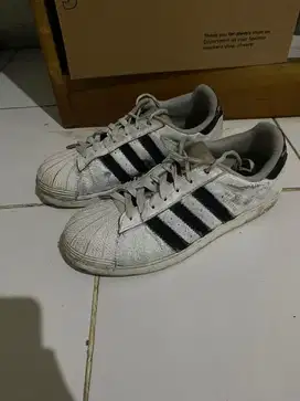 Sepatu Adidas Superstar