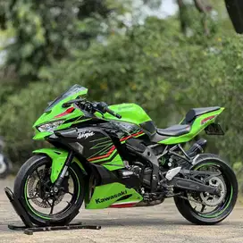 KAWASAKI ZX25RR ABS HIJAU 2023 KM 7K NO MINUS