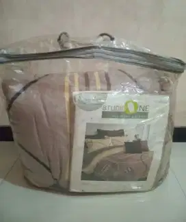 Studio One bed cover dan sprei set lengkap