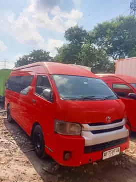 Toyota hiace comuter minibus thn 2017