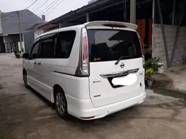 Nissan Serena 2013 Bensin