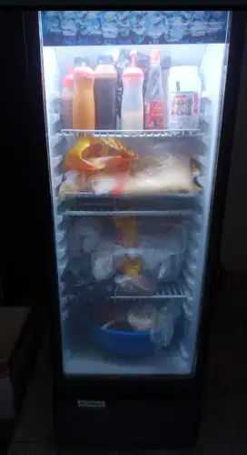 Dijual kulkas showcase untuk minuman