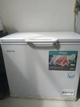 Jual frezer 200L merk Modena