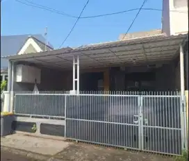 Dijual Cepat Rumah di Kencana Loka Bsd City
