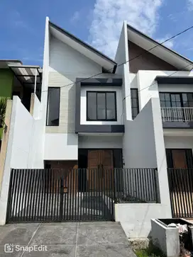Rumah Dijual Bangunan Baru Medokan Asri Barat