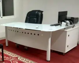 Dijual (BU) Meja Kantor, kaca asli, mewah, premium, 95% mulus