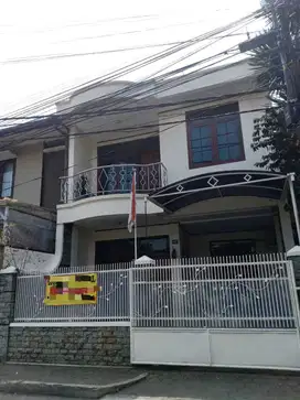 Rumah Gunung Batu Pasteur dkt Mall D'Botanica Siap Huni