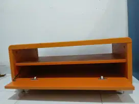 Di jual meja TV,dan meja lipat