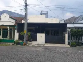 Rumah murah siap huni di perumahan solo baru