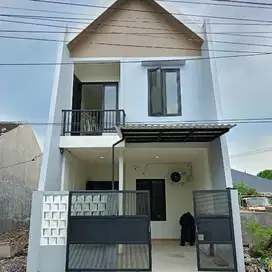 Dijual Rumah Baru Minimalis 2Lt Scandinavian Modern Wonorejo Rungkut