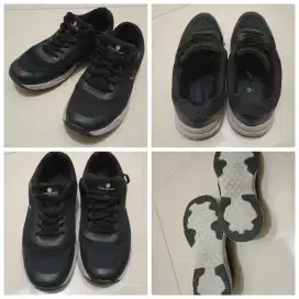 Sepatu Sport Second Size 42