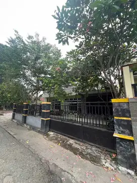 BUTUH UANG JUAL MURAH RUMAH DUA LANTAI DI WEDOMARTANI SLEMAN