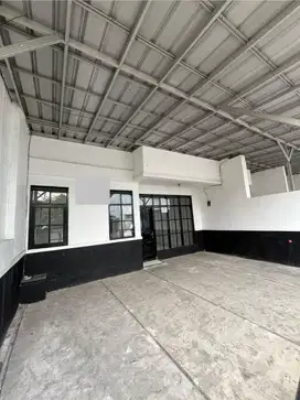 Dijual! Rumah Kokoh Siap Huni dalam Komplek di Sayap Turangga