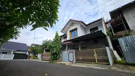 rumah Hook dalam Komplek Bank Niaga di Pejaten Barat Pasar Minggu