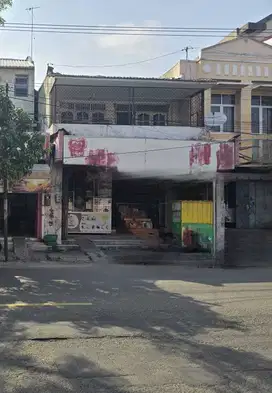 Ruko dan Ruang Usaha Strategis di Jalan Piere Tendean Solo