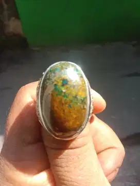 Batu bacan kembang