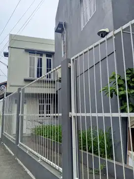 Rumah Baru Dekat Sekolah Kristen Stasiun Lokasi Bagus