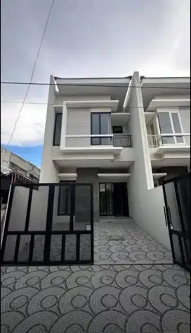 FREE BPHTB‼️Rumah Baru Gress Kutisari Surabaya