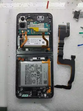 Service Z Flip 4 Z Flip5 di buka mati layar dalem blank