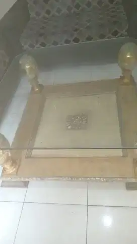 Dijual sofa 1 set dengan Meja