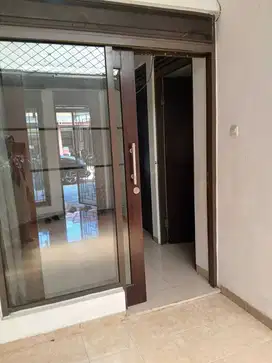 Disewakan Rumah 1 Lantai Di Grand Sharon Soekarno Hatta