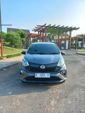 Daihatsu Sigra 1.2 R deluxe AT 2023
