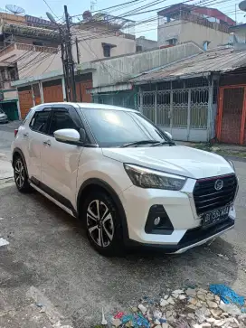 Daihatsu Rocky type R manual 2021 di jual