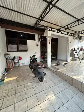 Dijual cepat rumah hoek lt.213m di Villa Melati Mas, Serpong